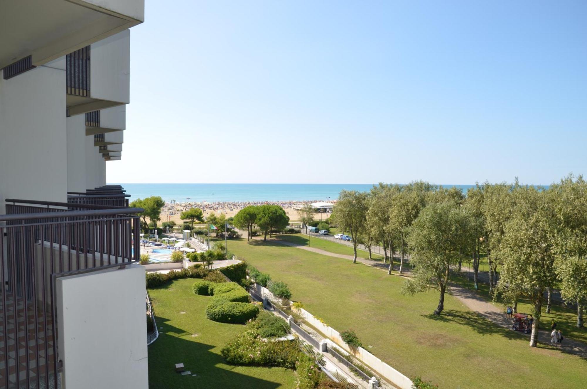 Savoy Beach Hotel & Thermal Spa Bibione Dış mekan fotoğraf