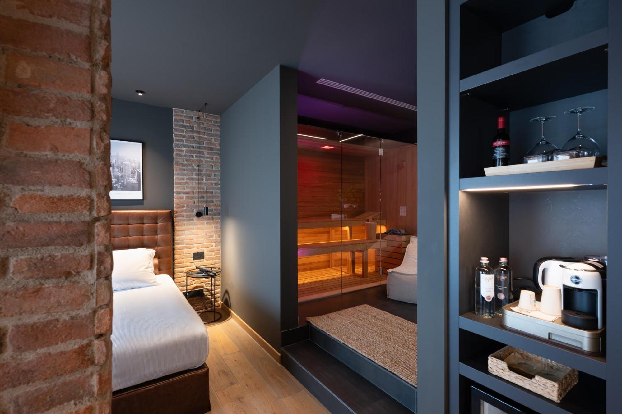 Savoy Beach Hotel & Thermal Spa Bibione Dış mekan fotoğraf A room at the hotel